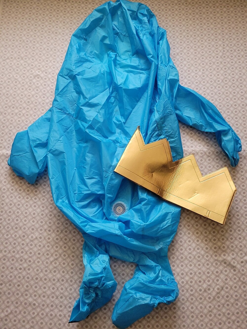 Fall Guys Blue Inflatable Costume - Picture 2 of 3